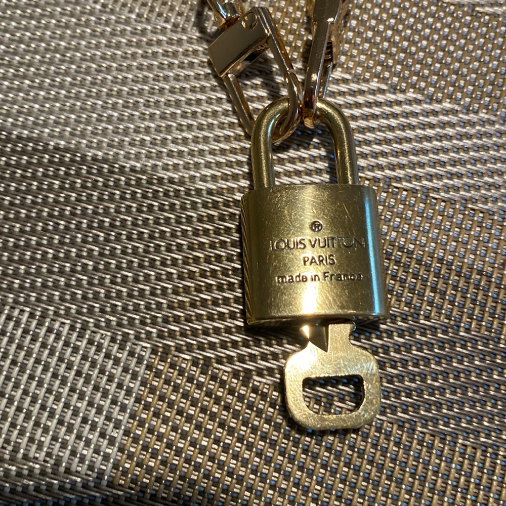 LOUIS VUITTON Padlock chain and key